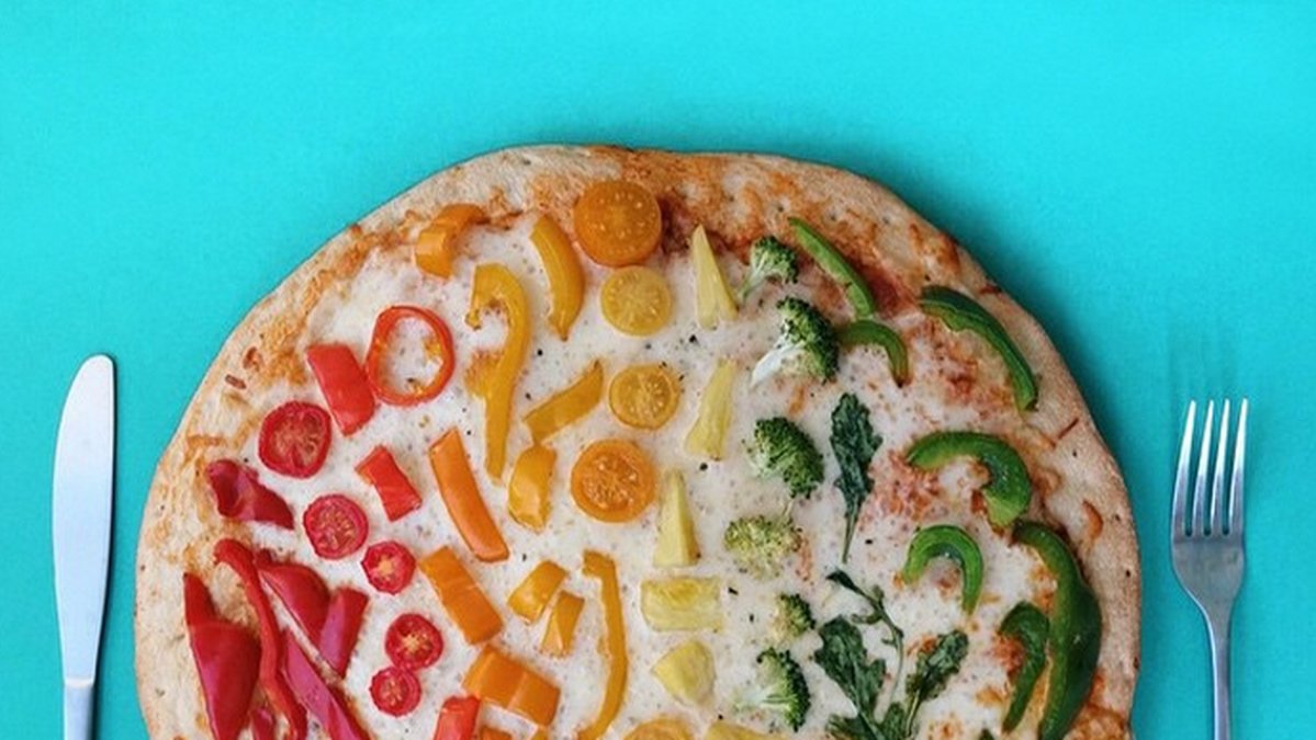 En färgstark pizza. 